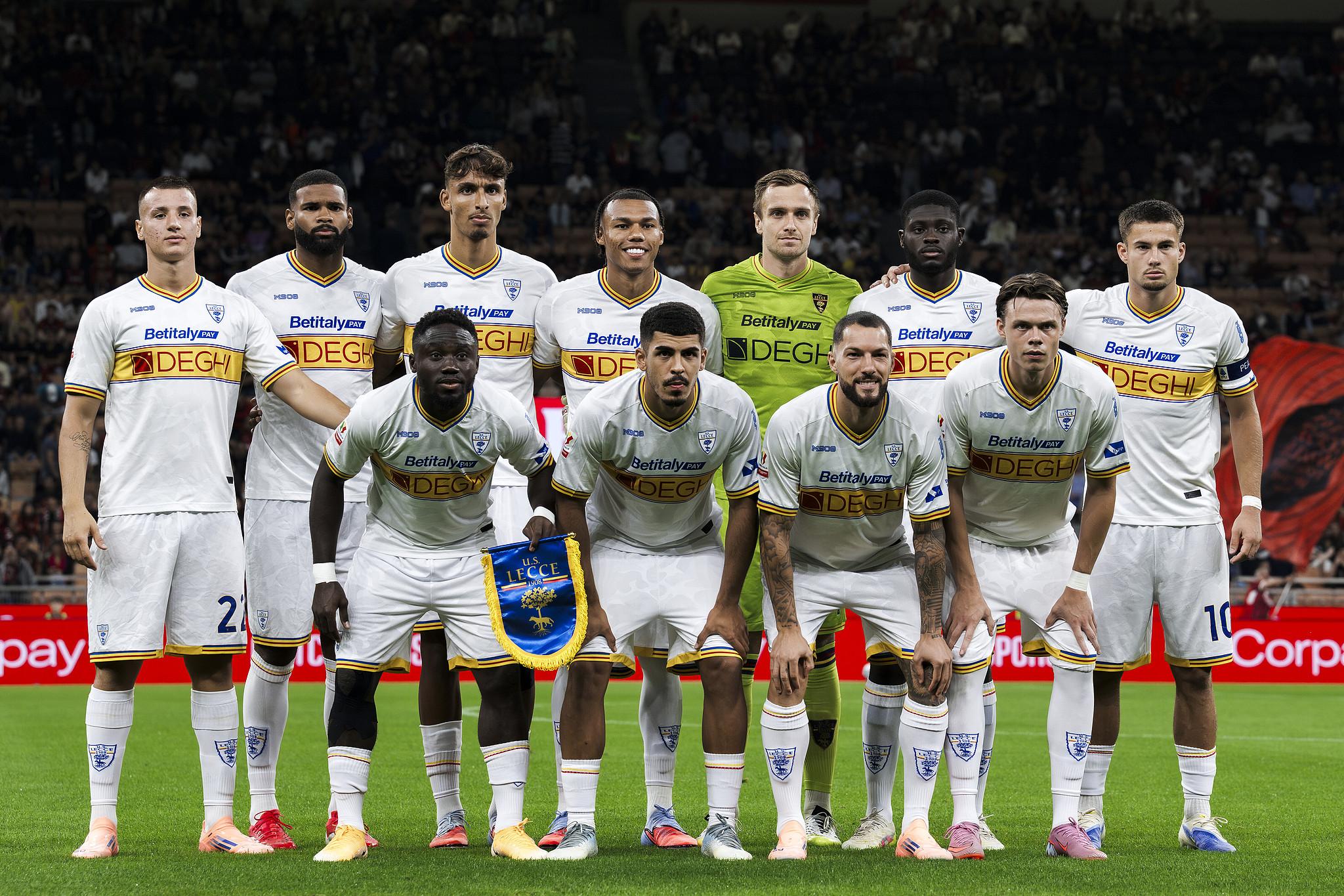 天博体育-莱切从不孤单：20万人涌入球场，意甲排名第八